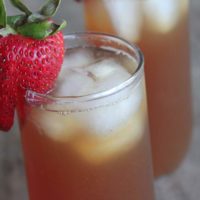 iced tea with strawberries