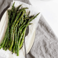 easy, healthy vegetable side dish - roasted asparagus!