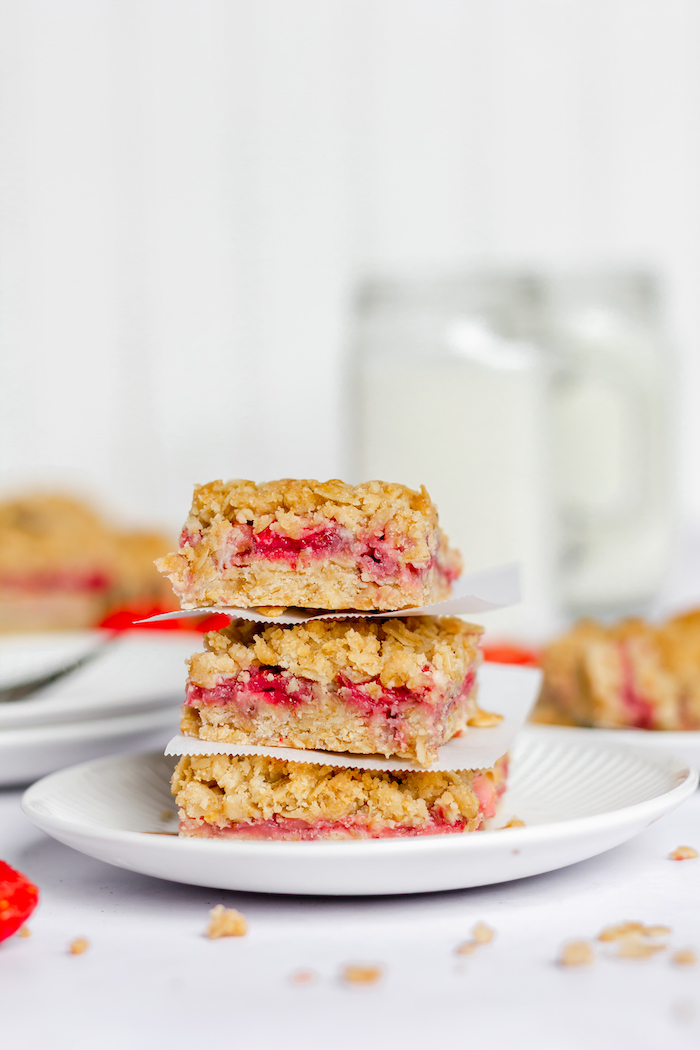 strawberry oatmeal bars for gluten-free breakfast