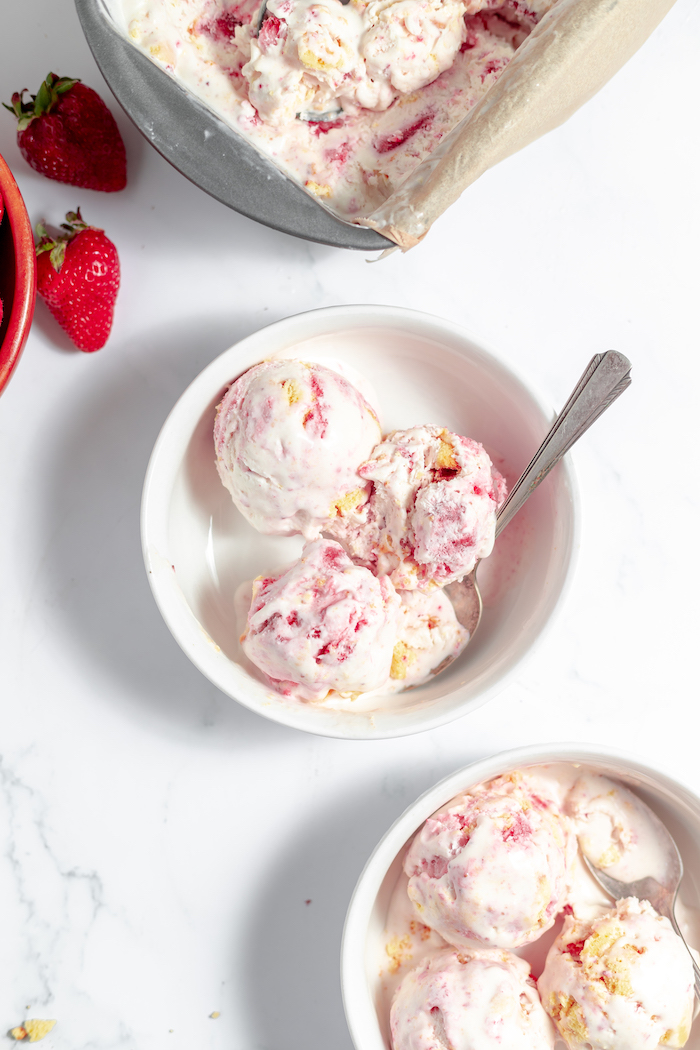 bowls of strawberry no-churn ice cream
